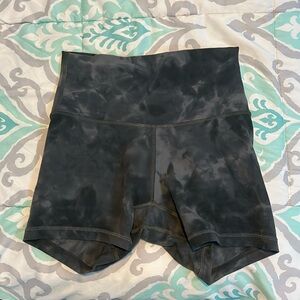 ALIGN MARBLE LULULEMON BIKER SHORTS